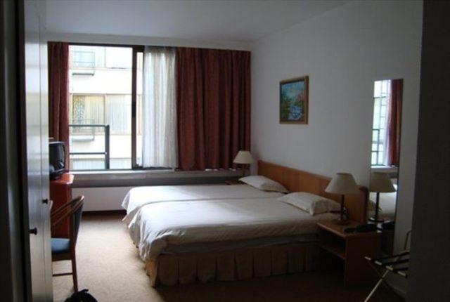 Hotel Keyserlei Antwerpen Zimmer foto