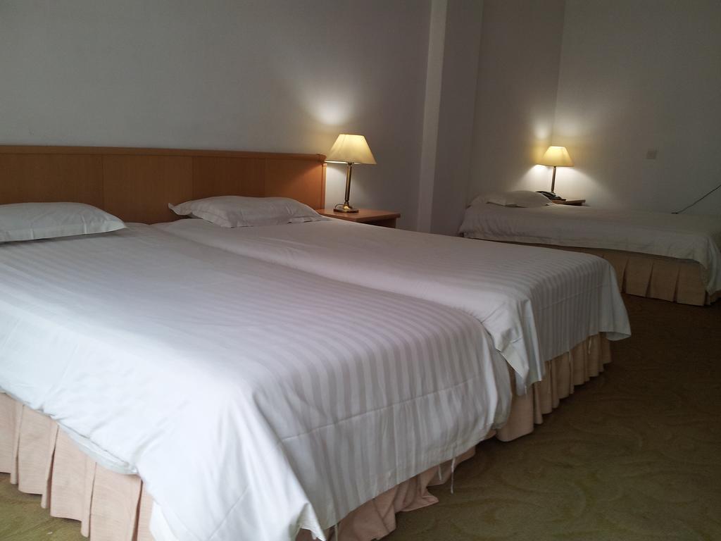 Hotel Keyserlei Antwerpen Zimmer foto